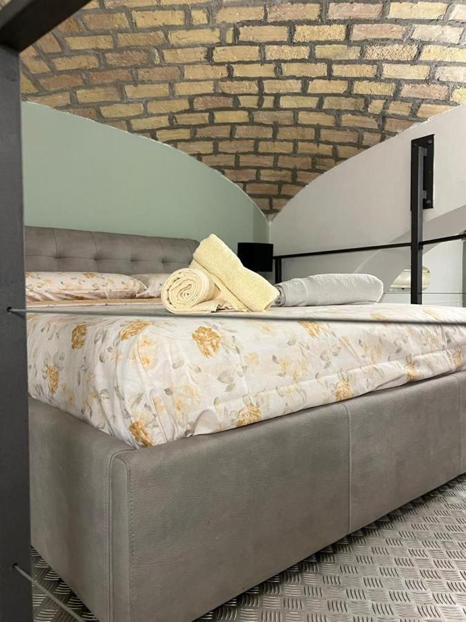 La Rosa Di Roma Colosseo Apartment Exterior photo